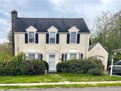 355 Lake Avenue, Bridgeport, CT, 06605