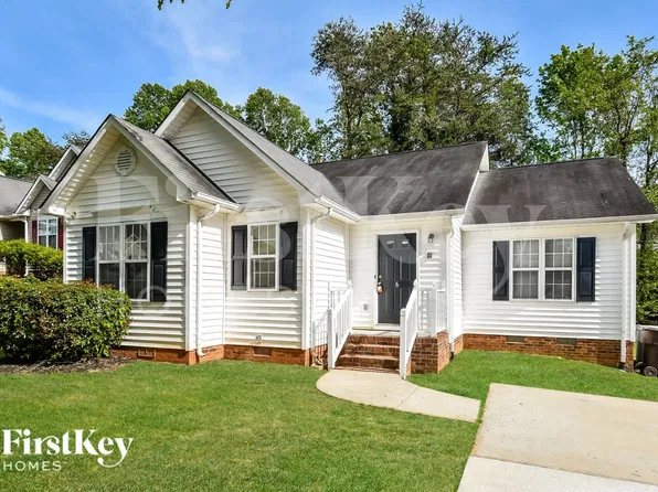 6 Mahogany Ct, Browns Summit, NC 27214