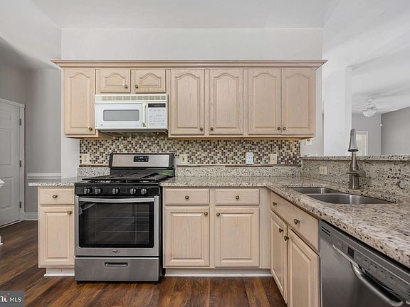 3rd image of 11409 Kimberley Ln