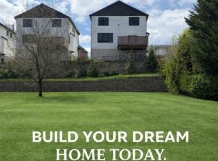 38 N Railroad Ave, Mahwah, NJ 07430