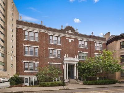 125 Park St APT 6, Brookline, MA, 02446
