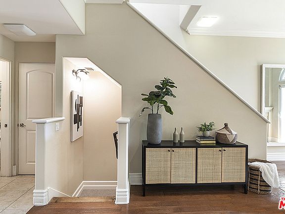 5th image of 5550 Ventura Canyon Ave #108