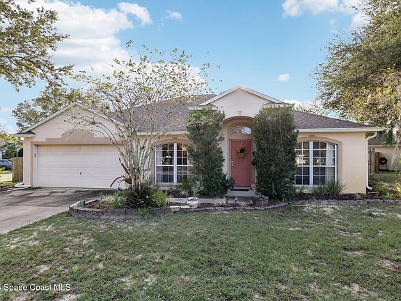 3rd image of 917 Cypress Oaks St