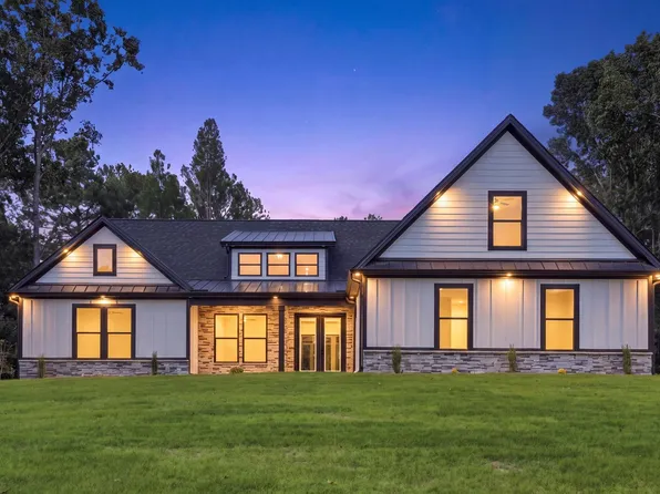 715 Three Wood Ln, Woodruff, SC 29388