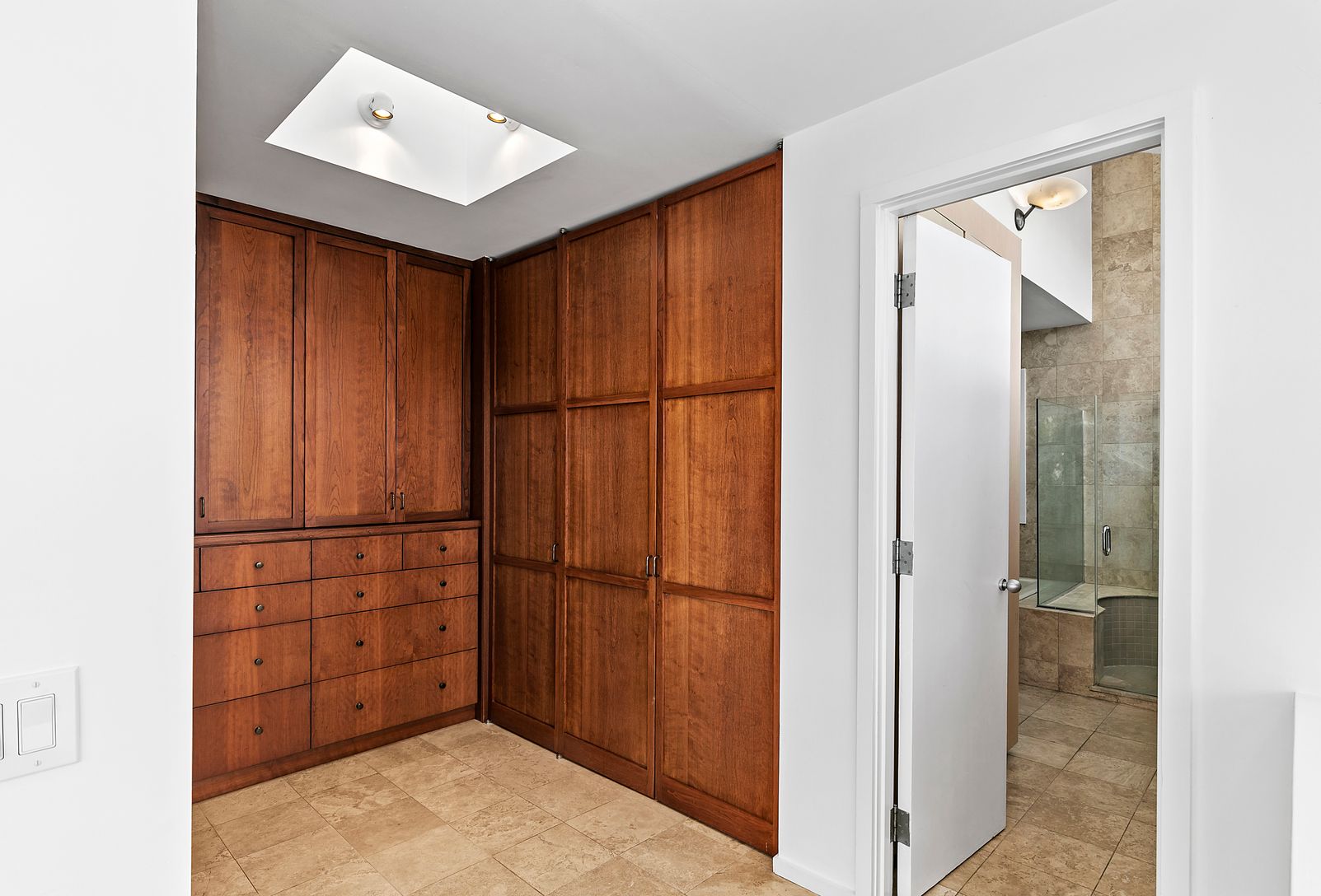  Dressing Area