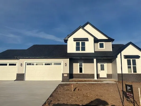 N1749 Waterlefe Dr, Greenville, WI 54942