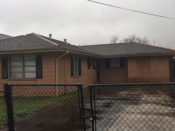 2nd image of 2309 Industry St