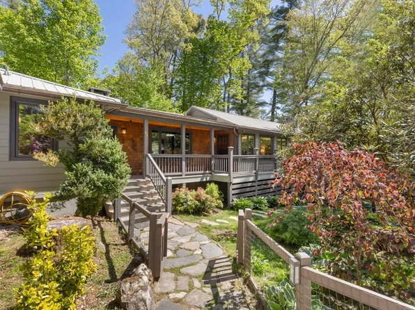 94 Netsi Place, Highlands, NC 28741