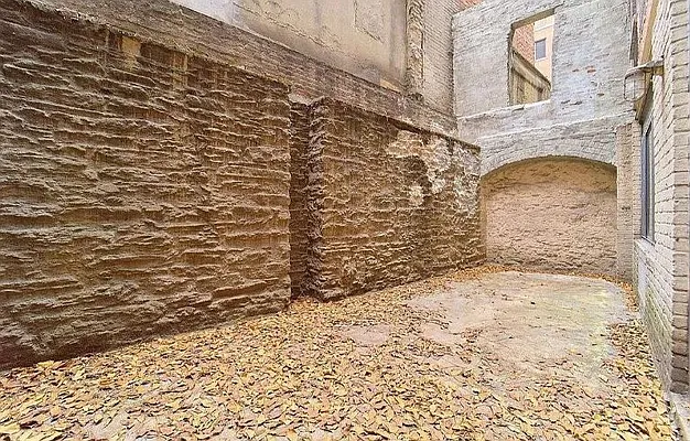 Rented by Mossanen Group | media 9