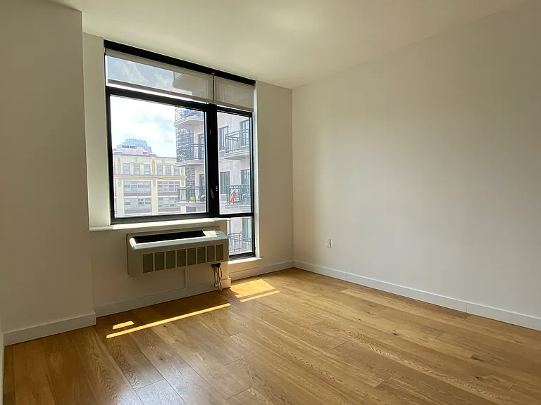 180 Nassau St #10A — Photo 9
