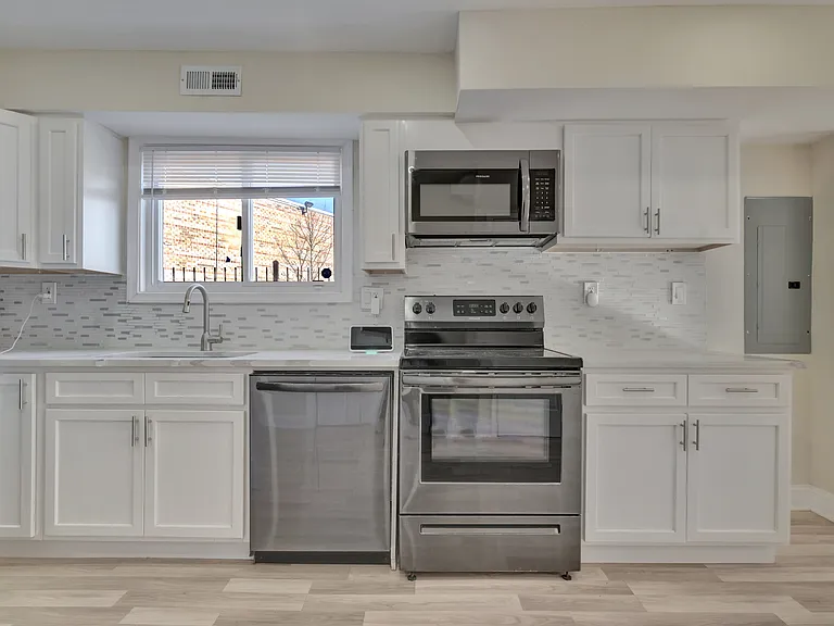 5338 Jay St NE — Photo 5