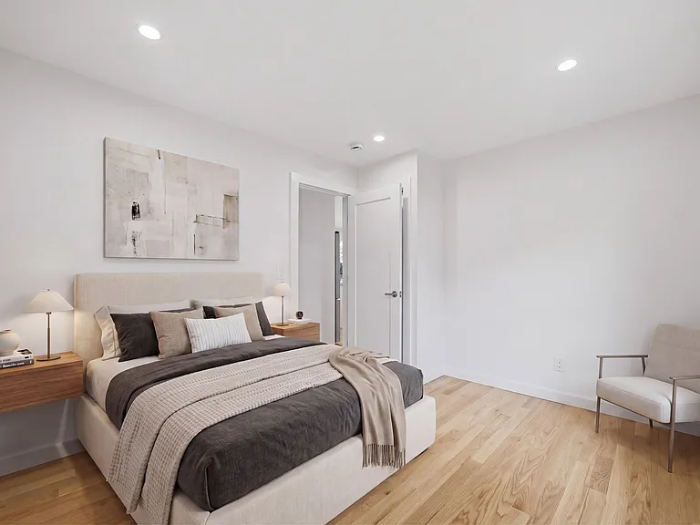 68 Gregory Blvd #1 — Photo 5