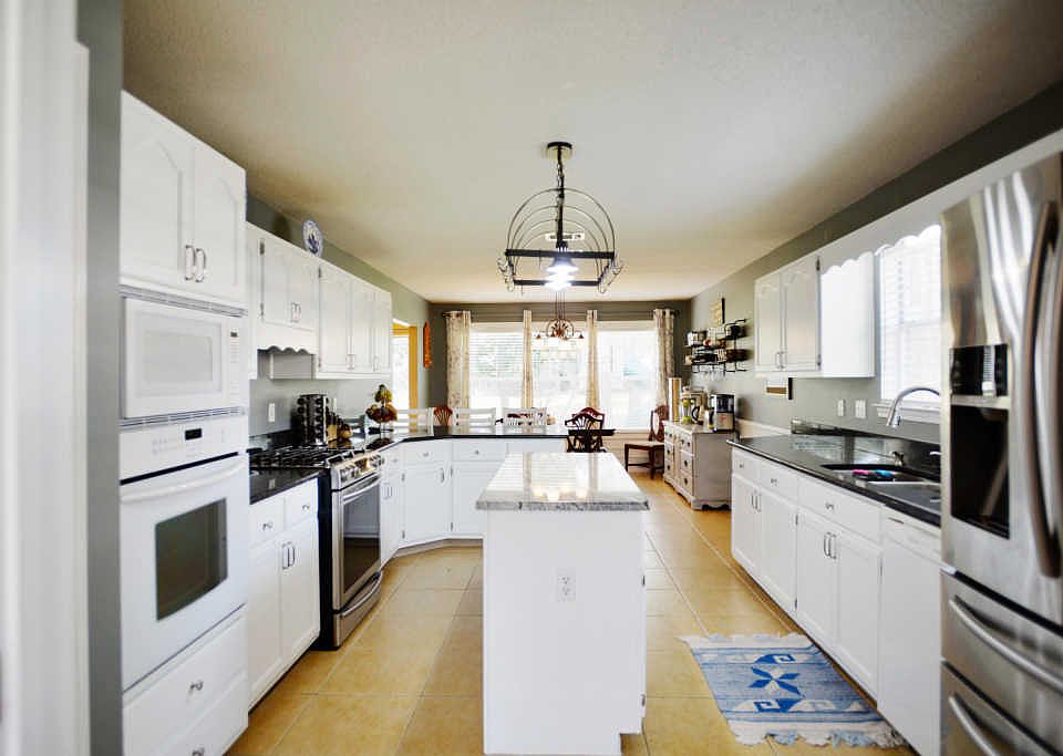 1st image of 1132 Troon Dr W