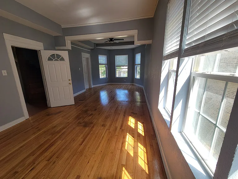 3525 W Dickens Ave #2 — Photo 3
