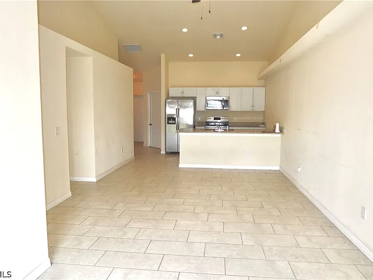 1109 Andalusia Blvd — Photo 5