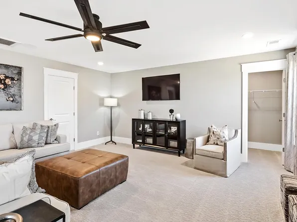 489 Hundred Oaks Pkwy, Summerville, SC 29483
