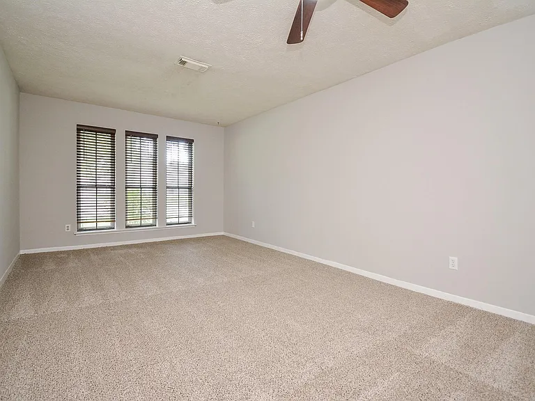 21318 Park Valley Dr — Photo 29