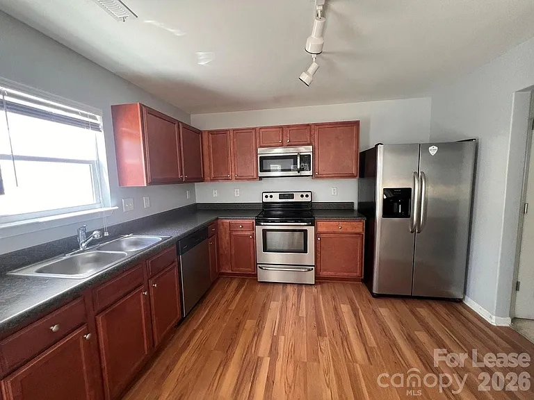 9505 Drains Bay Ct — Photo 15