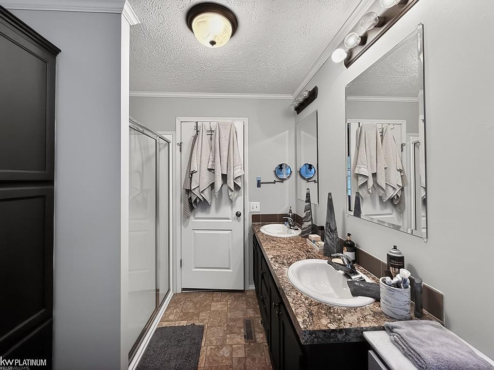50214 Ambleside Ct, photo 15
