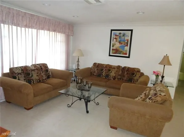 6308 Rodman St, Hollywood, FL 33023