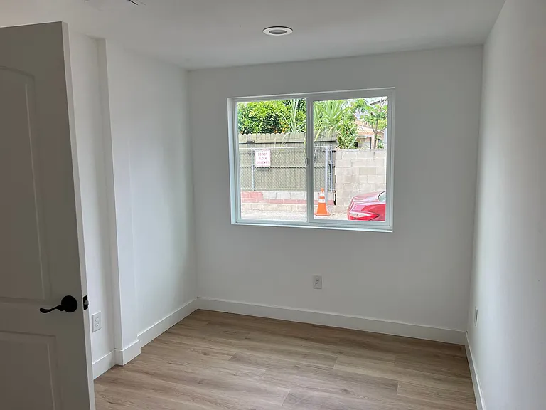 255 S Avenue 55 — Photo 22