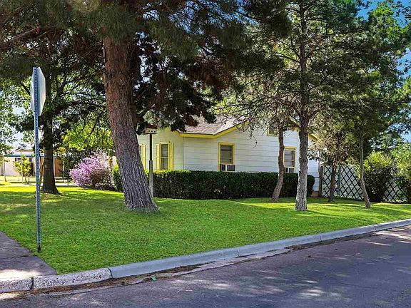 3rd image of 1201 E Green Acres Dr