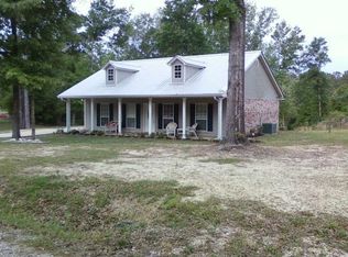 18 Wilmon Burge Rd, Carriere, MS 39426