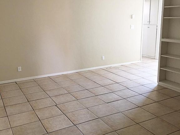 2nd image of 4275 48th St APT 5