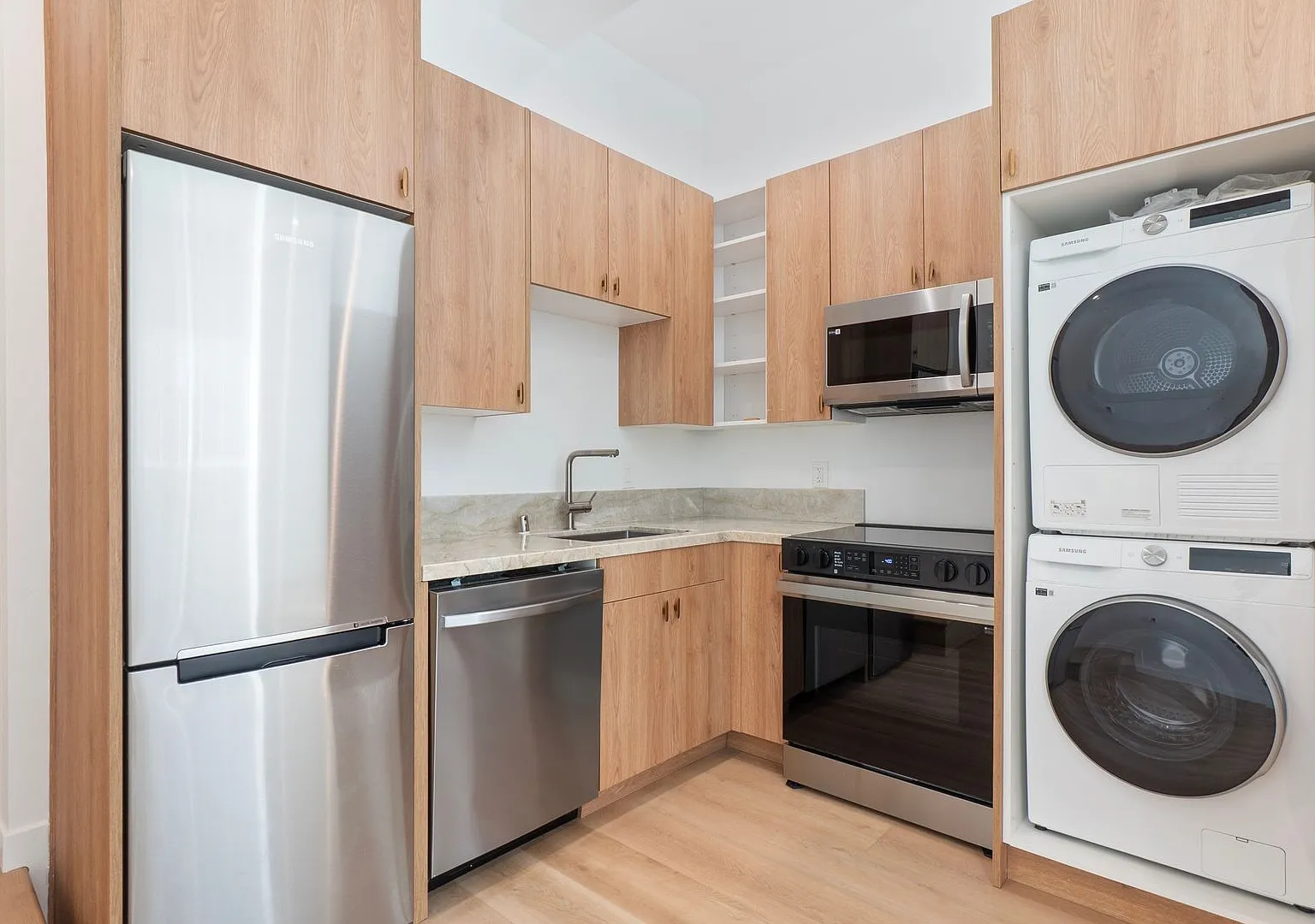 1105 N. Coast Highway | Sand Castle Apartments — Photo 2