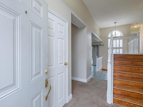 3rd image of 3936 Saddlehorn Dr