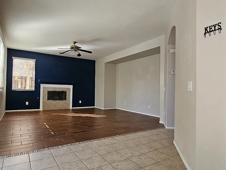 45204 Almora St — Photo 20