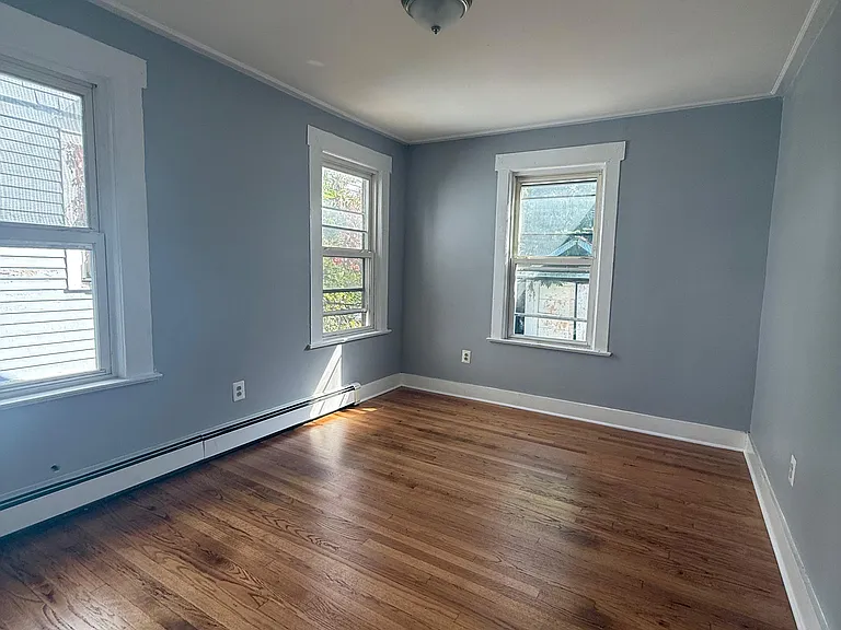 118 Maple Ave — Photo 11