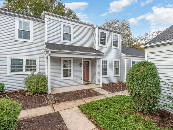 608 Cambridge Ct #U-0072, Palmyra, PA 17078