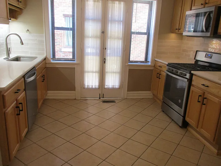 1081 Terrace Dr — Photo 8