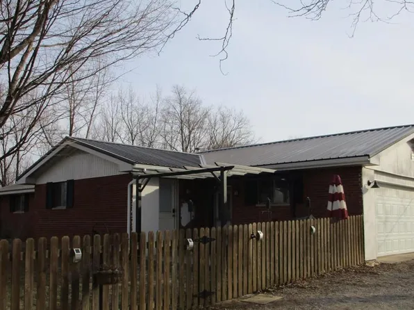2710 N Fox Farm Rd, Warsaw, IN 46580