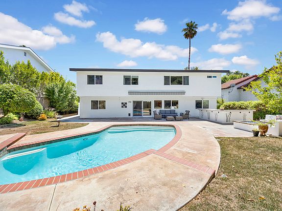 3rd image of 5315 Cangas Dr