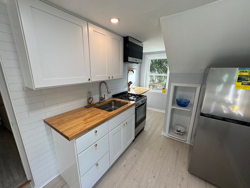 1st image of 297 Sunnybrook Rd APT 2