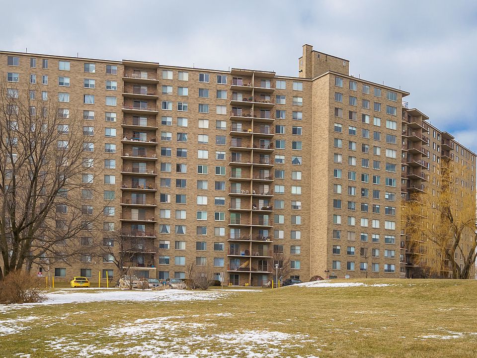 1st image of 6833 N Kedzie Ave APT 911