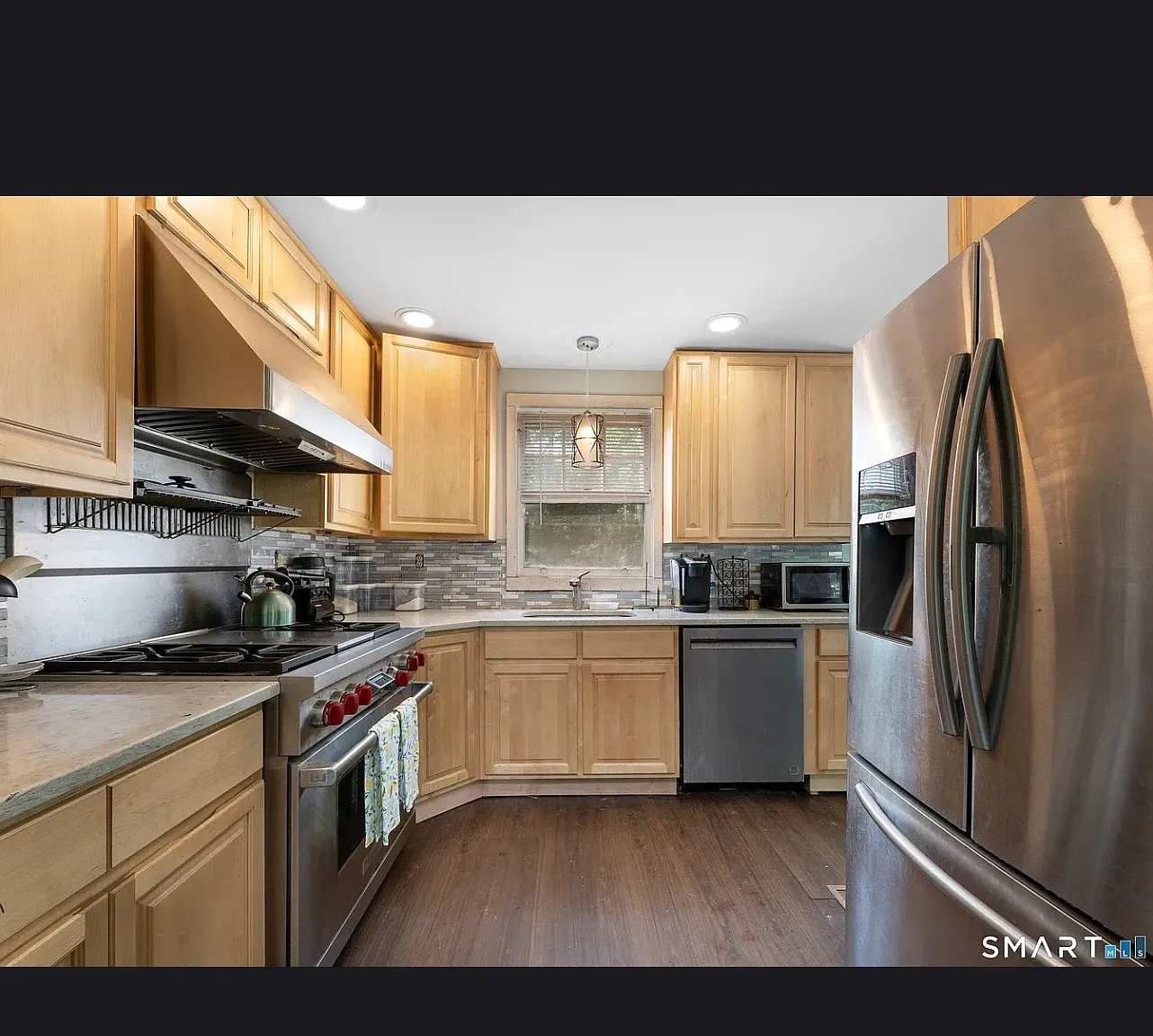 5 bed, 1800 sqft, $4,800 — Photo 2