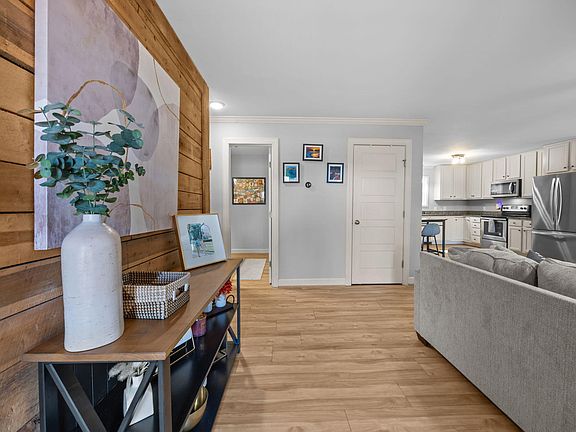 3rd image of 2290 Salt Hill Rd