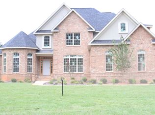 215 Avondale Cir, Warner Robins, GA 31088