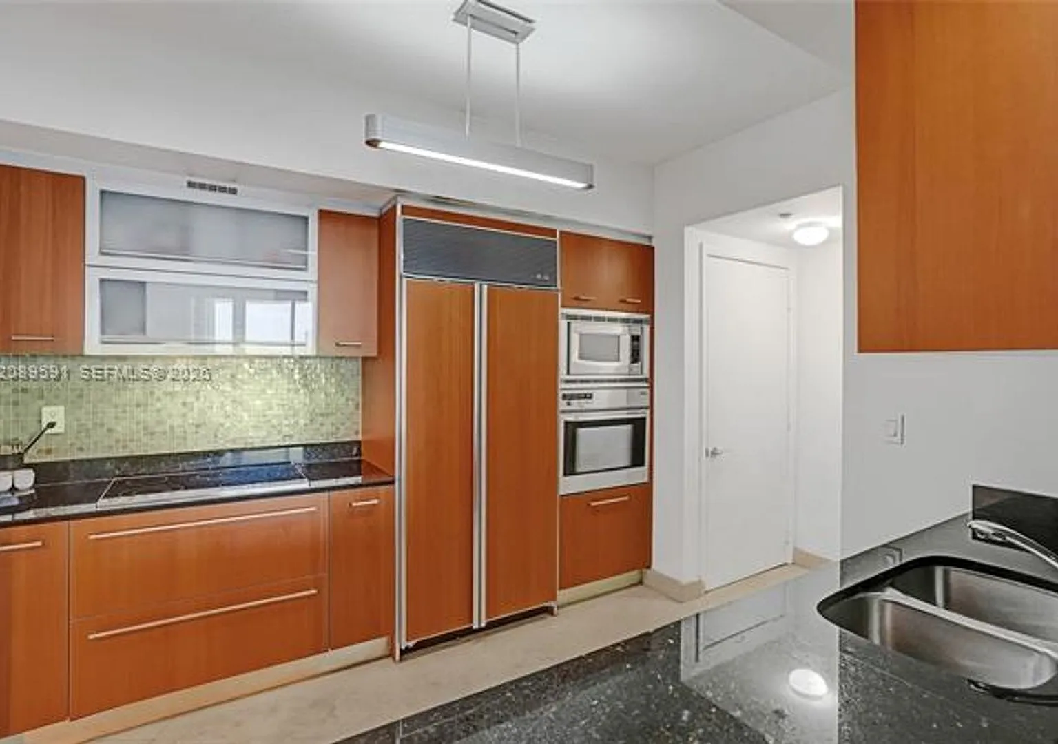 400 Alton Rd cu-1409, Miami Beach, FL 33139 — Photo 1