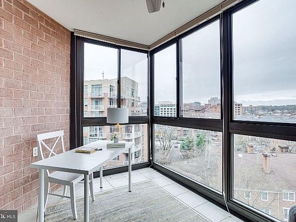 5th image of 1001 N Randolph St APT 808