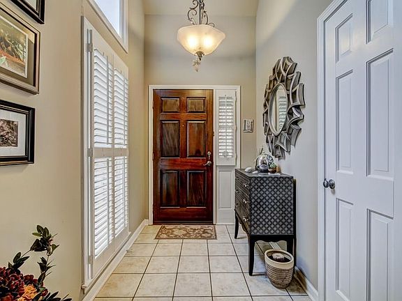 3rd image of 2904 Woodruff Dr SE