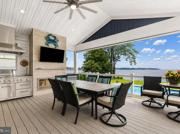 7429 Bay Front Rd, Sparrows Point, MD 21219
