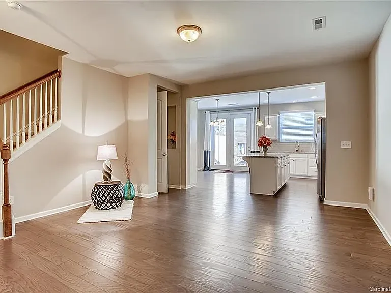 5530 Trieg Dr — Photo 7