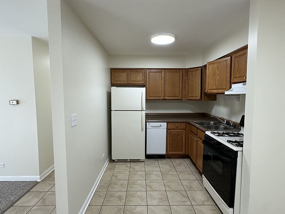 1st image of 945 Westmoreland Dr