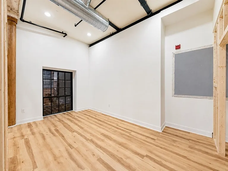 491 Dutton St #209 — Photo 7