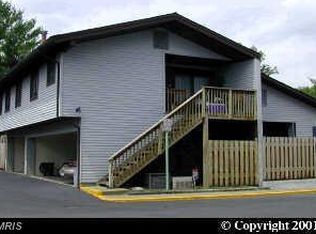 2572 Fox Ridge Ct, Woodbridge, VA 22192