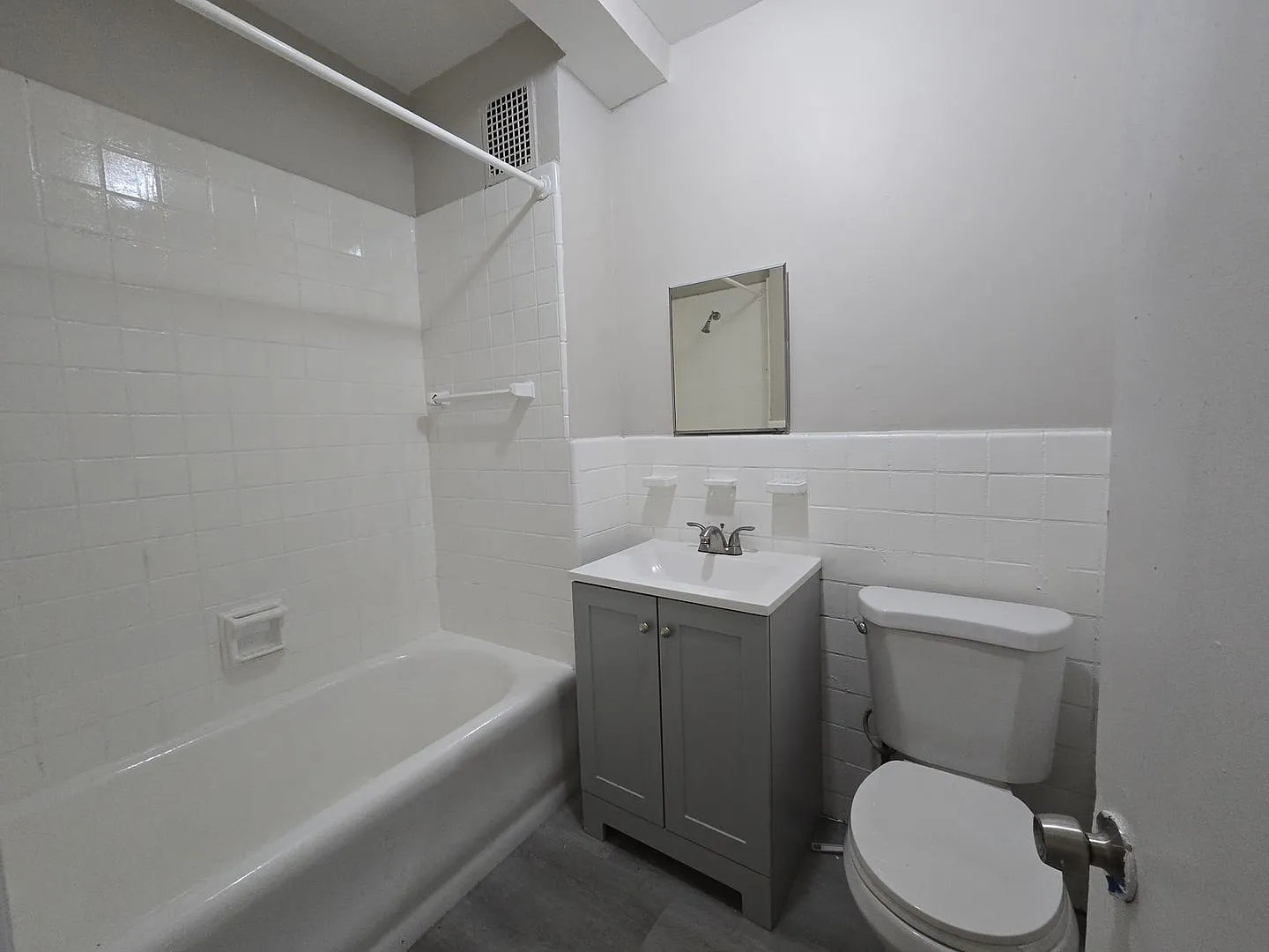 The Ashby Apartments — Photo 4